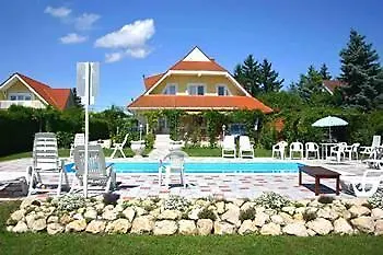 Bed and breakfast Lorelei Adults Only Gyenesdiás