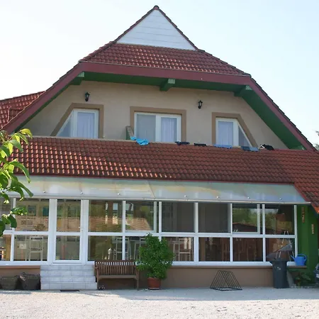 Lorelei Adults Only 4*